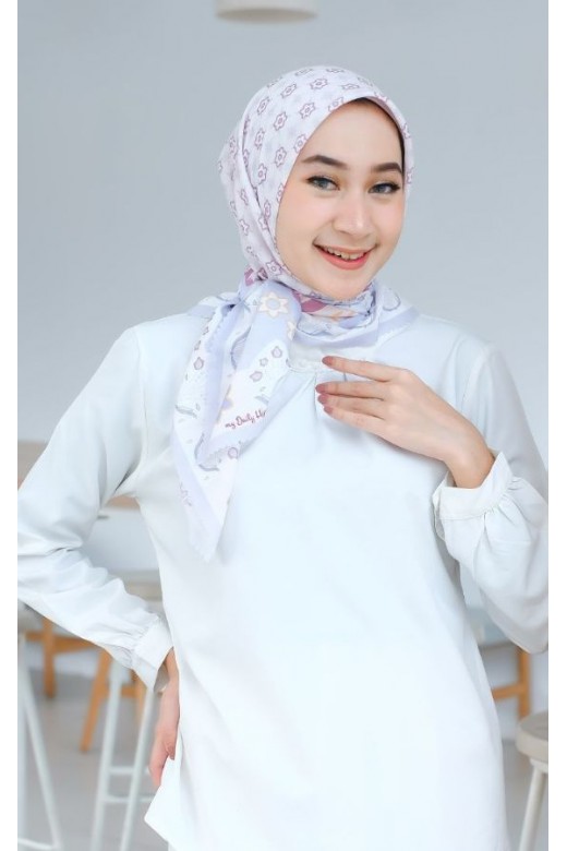 Azzura Naima 